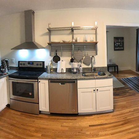 Renovated Space Close To Downtown - A Дарем Экстерьер фото